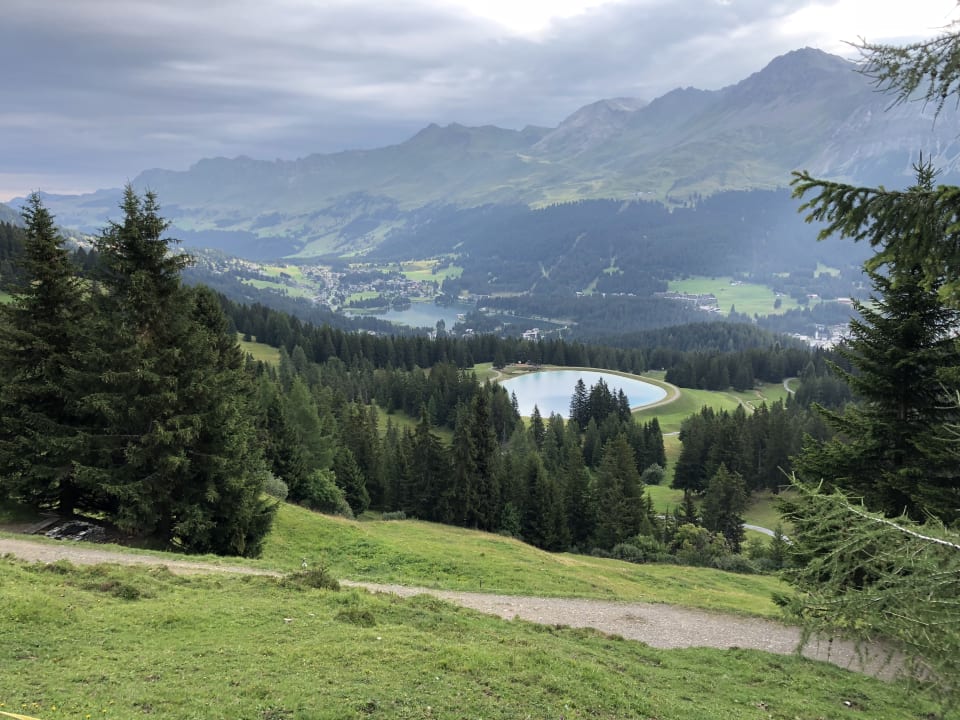 Ausblick Berghotel Tgantieni