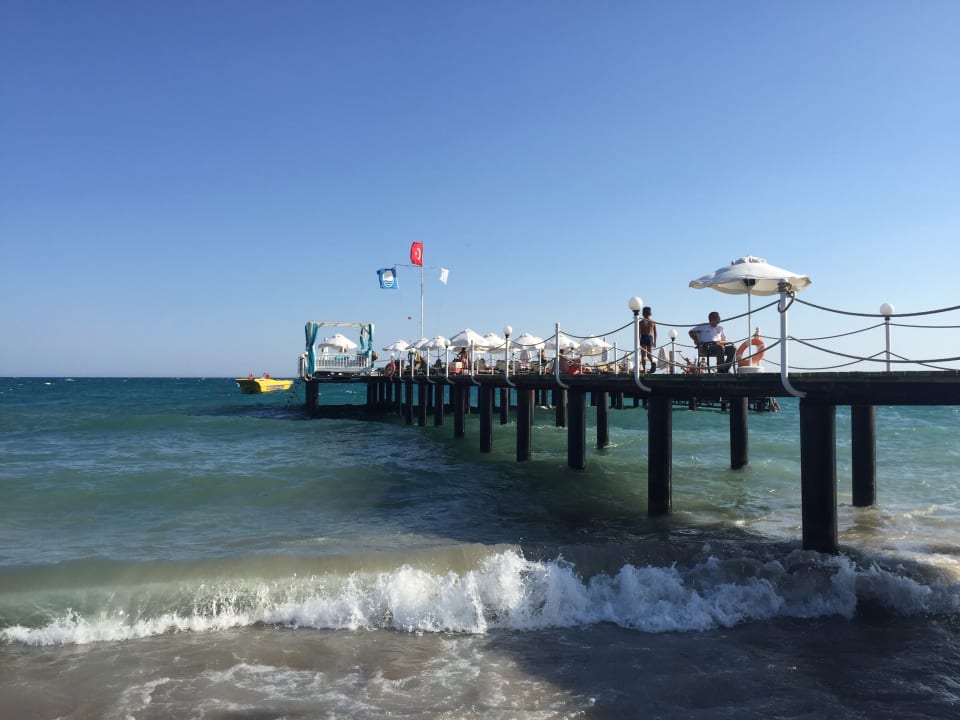 Strand Sherwood Exclusive Lara