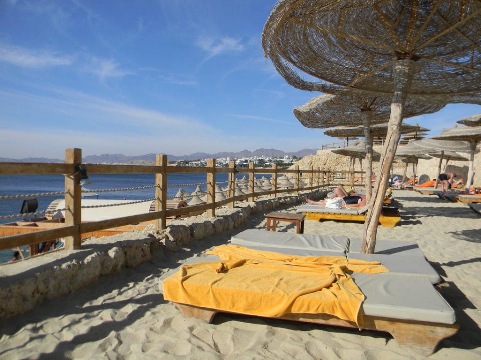 Mittags am Strand Sharm Plaza