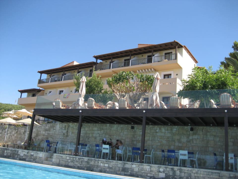 Poolbar Hotel Forest Park