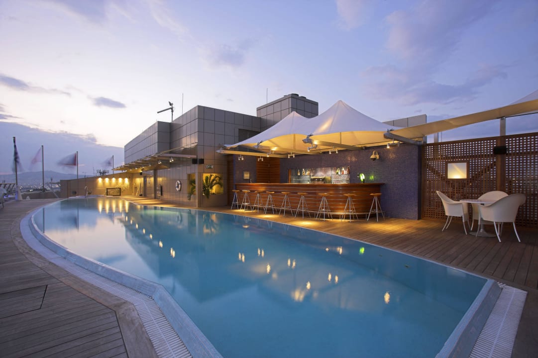 Rooftop Pool Meliá Athens Hotel