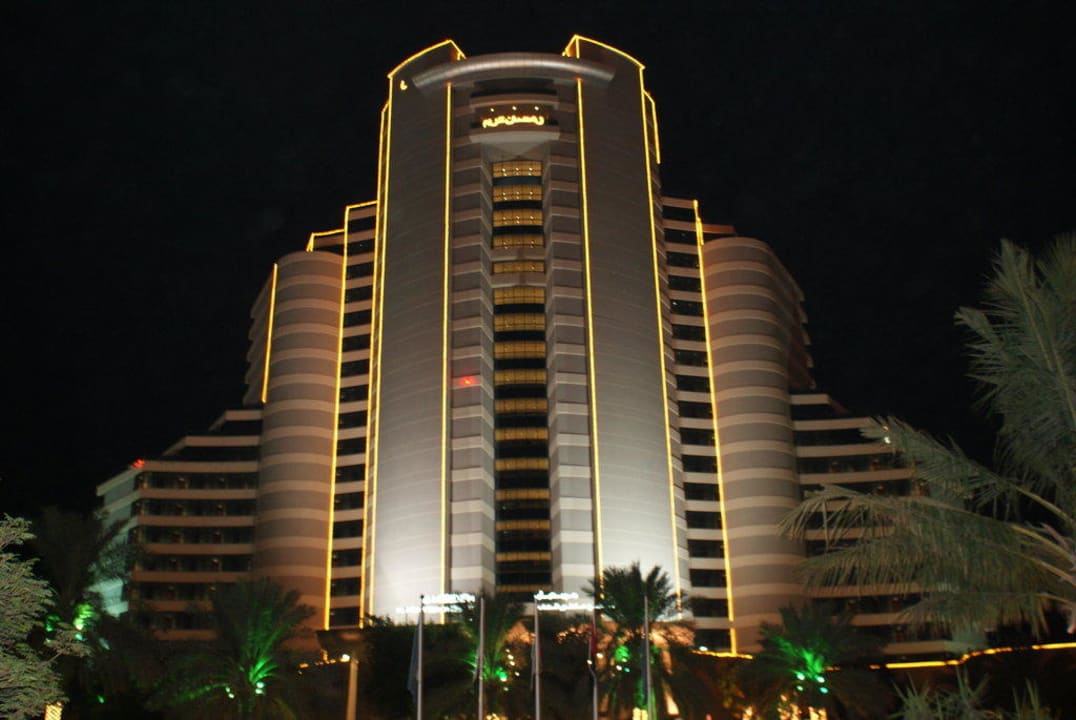 Ramadanzeit Hotel Le Meridien Al Aqah Beach Resort