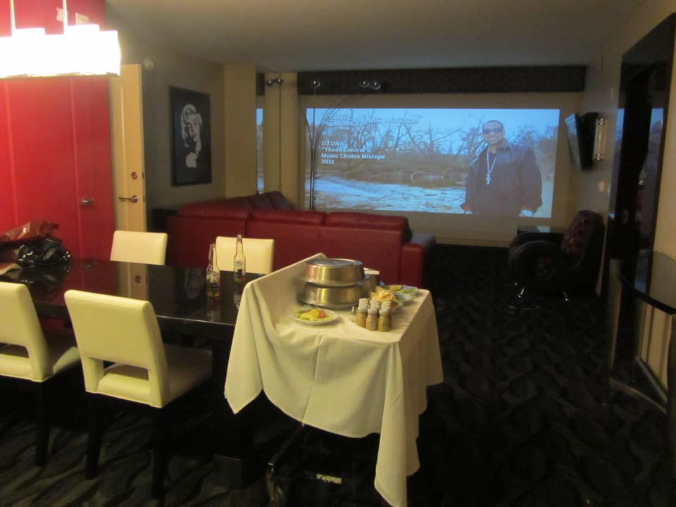 Wohn- und Essbereich Hotel Elara - a Hilton Grand Vacations Hotel Center Strip