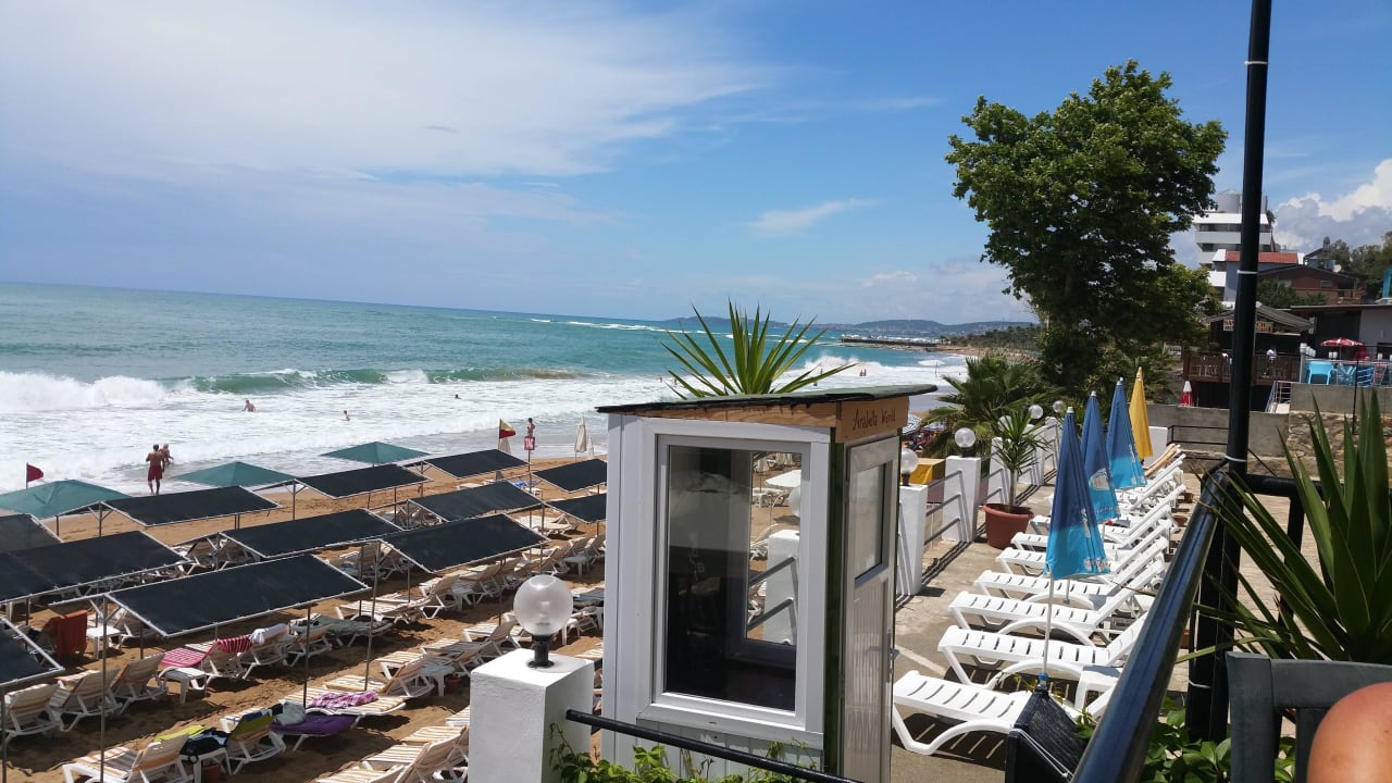 Heute sind die Wellen etwas hoch Hotel Arabella World