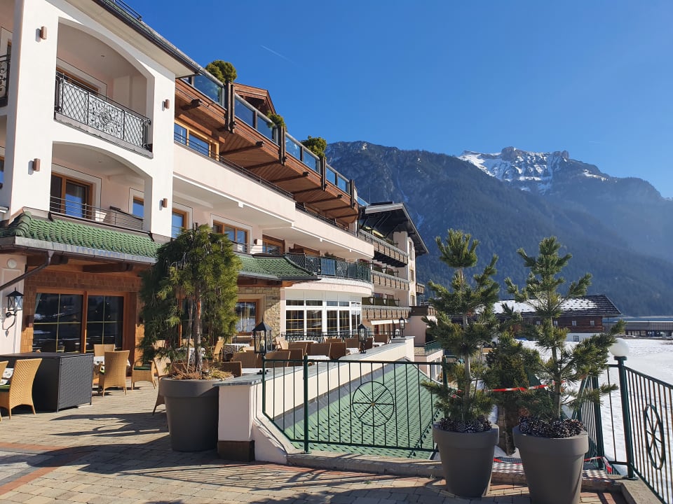Außenansicht Das Karwendel - Ihr Wellness Zuhause am Achensee