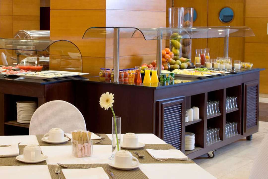 Buffet breakfast NH Canciller Ayala Vitoria