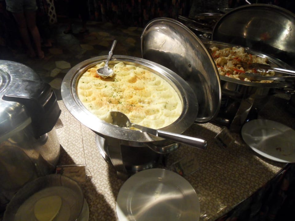 Oceanarium Restaurant Alohilani Resort Waikiki Beach