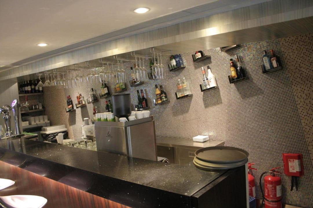 Wir haben keine Schräglage Hotel Harbour Plaza 8 Degrees