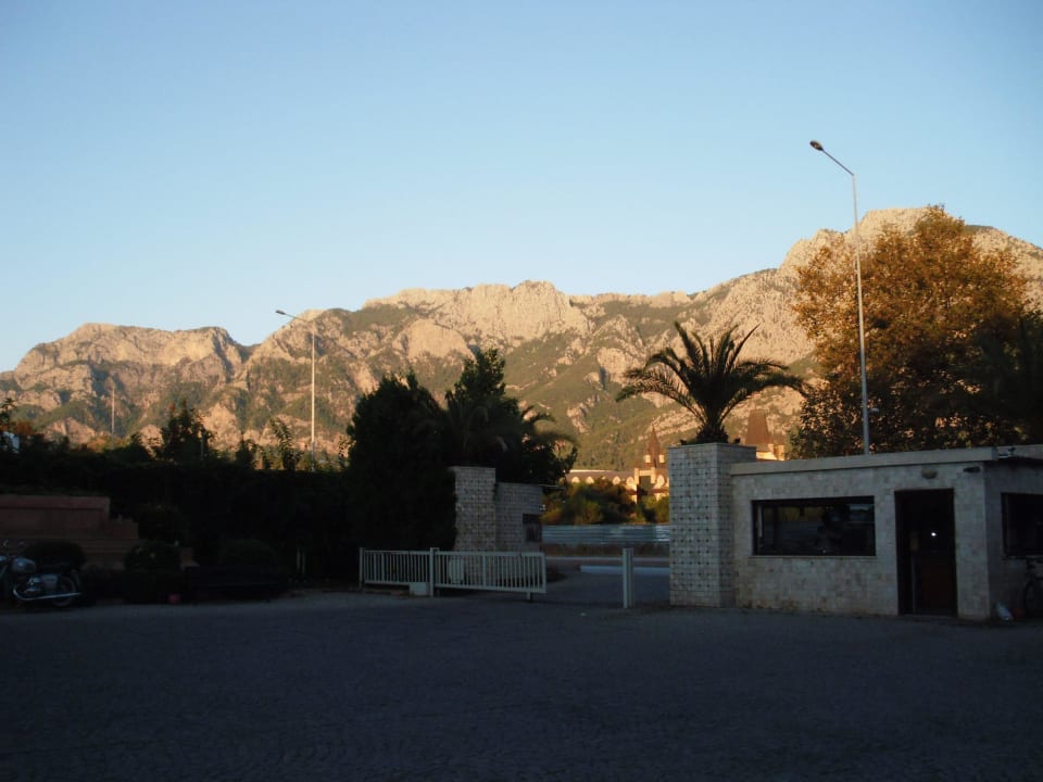 Eingang zum Hotel Club Boran Mare Beach