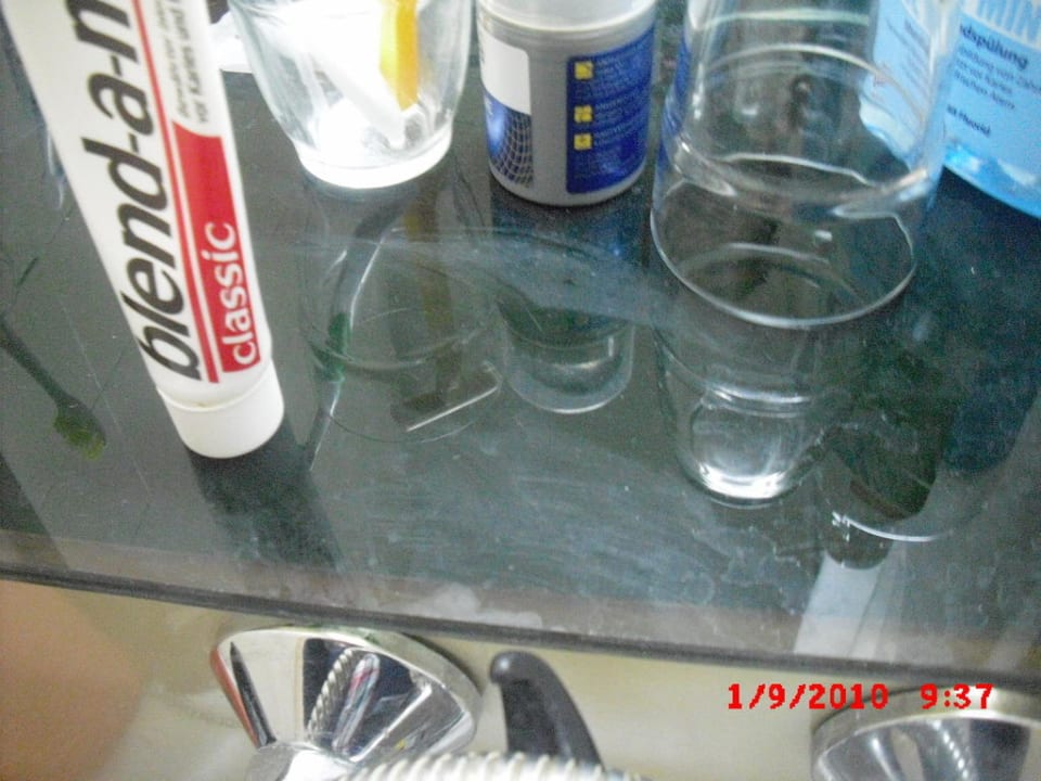 Im Badezimmer nichts Neues Danubius Hotel Marina