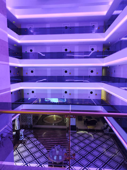 Lobby Mary Hotel Side