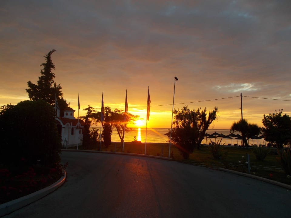 Sonnenaufgang am Strand alltoura Club Hotel Poseidon Palace