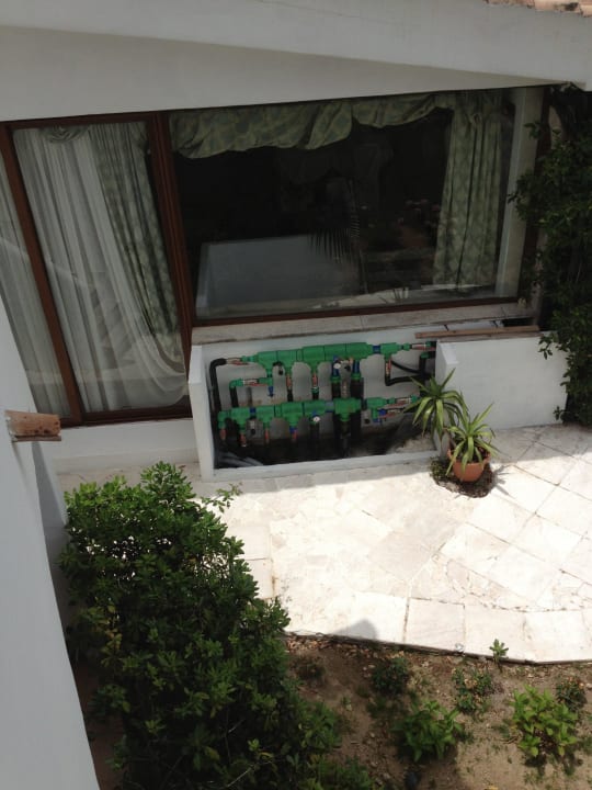 Armaturen für Pool u.a. unverdeckt Hotel Pulicinu