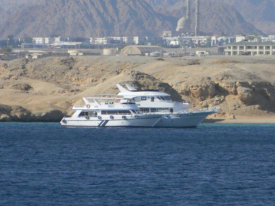 Ausblick vom Strand nach Süden Sharm Plaza