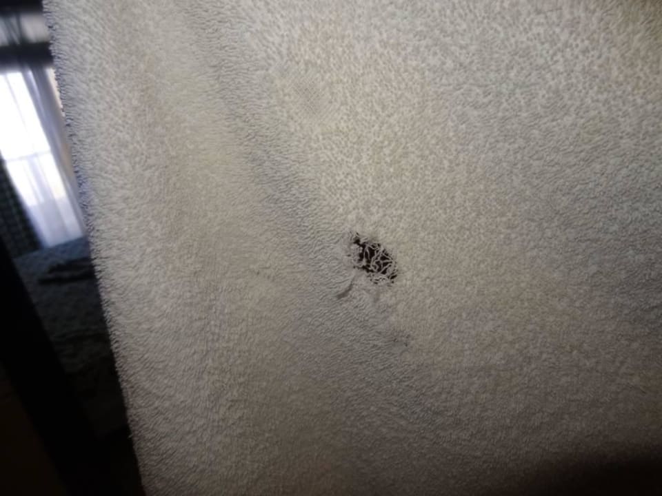 Loch in Badetuch Hotel Cubanacan Copacabana