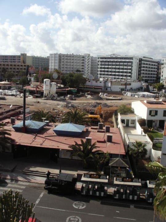 Baustelle neben dem Hotel über die Strasse LABRANDA Marieta - Adults only