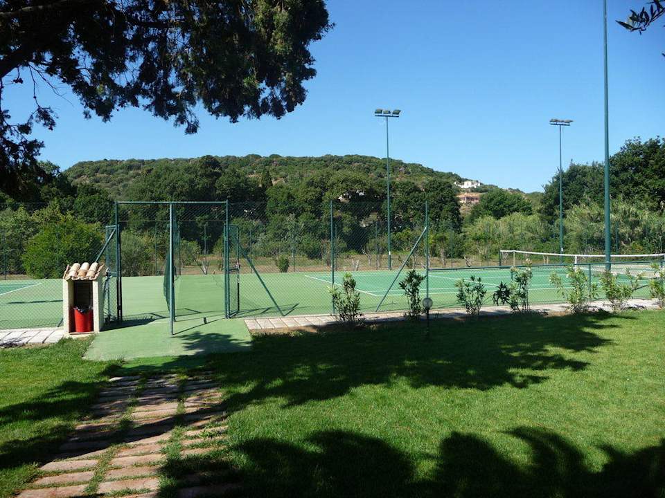 Zwei Tennisplätze Alghero Resort Country Hotel