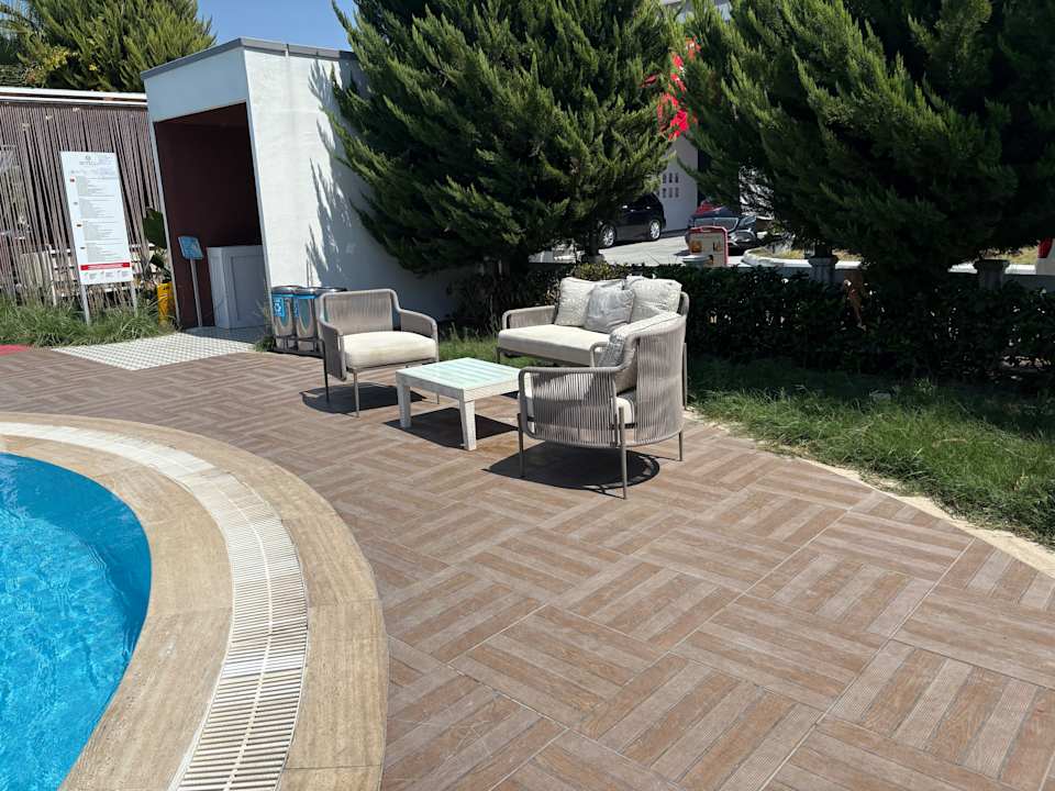 Pool Hotella Resort & Spa