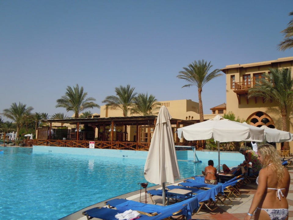 Blick auf Pool Jaz Makadina