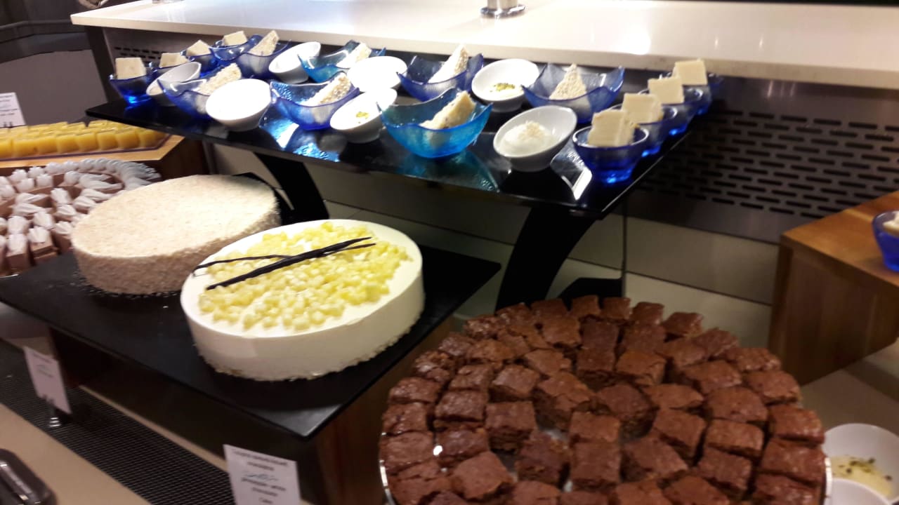 Buffet Aquagrand Artistic Luxury Beach Resort - Adults only