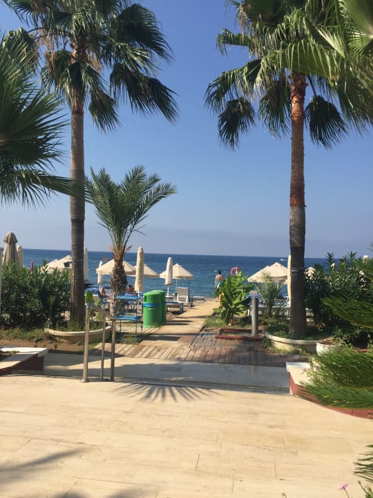 Strand Saphir Resort & Spa