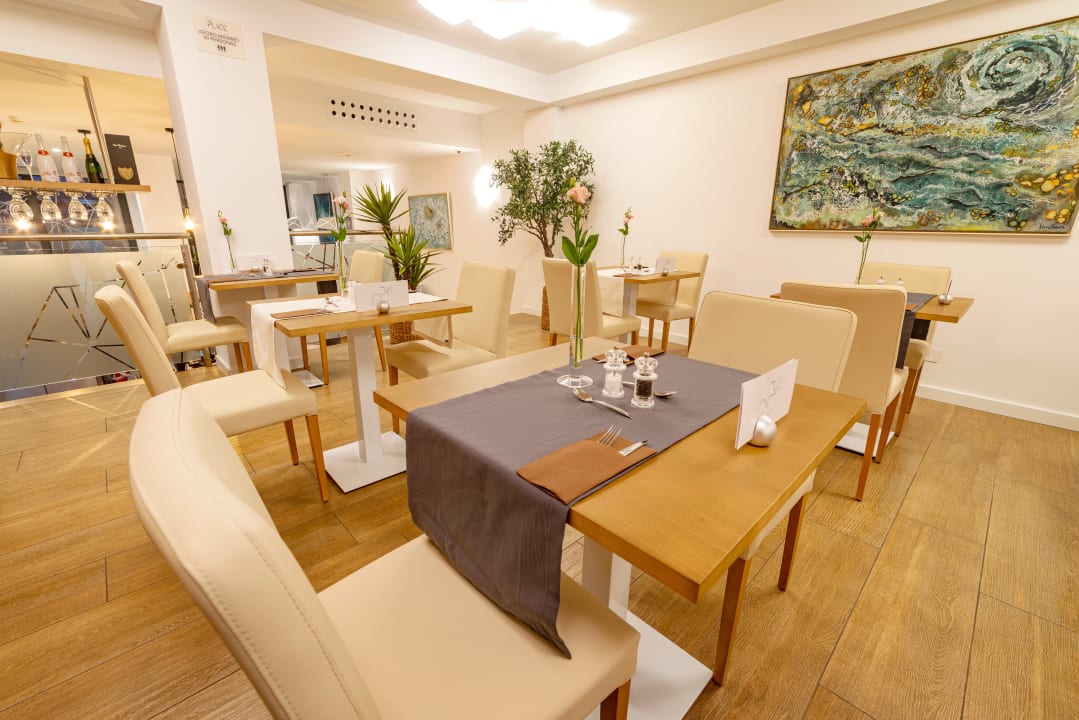 Gastro Hotel The Place - Adults Only