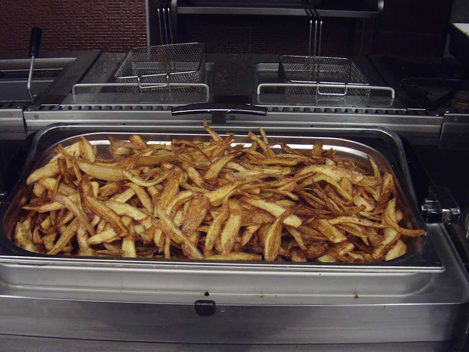 Kartoffelchips echt lecker gewürzt  Palm World Side Resort & Spa