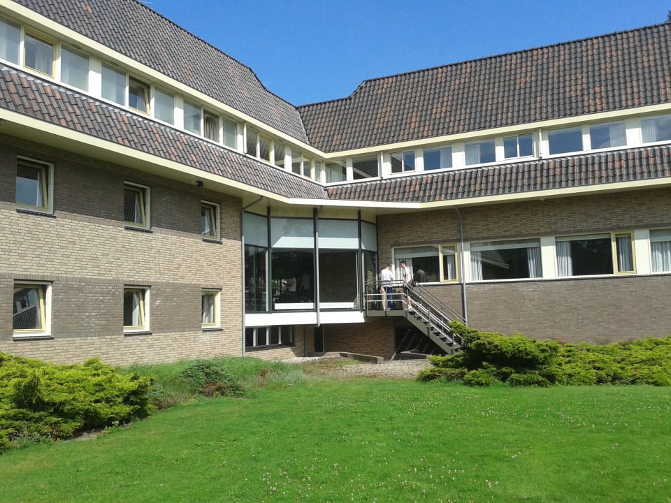 Tylne wejście hotelu Hotel Woudschoten Conferentiecentrum