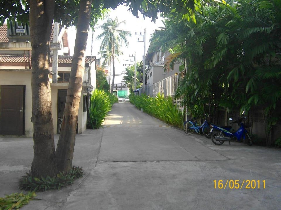 Zufahrt zum Hotel Hotel Baan Chaweng Beach Resort & Spa