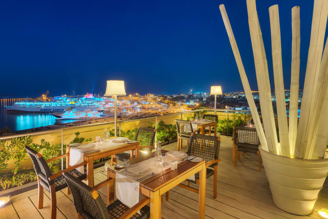 Gastro Hotel GDM Megaron Historical Monument Hotel