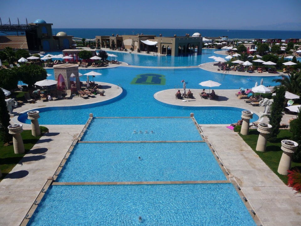 Riesiger und traumhafter Poolbereich Spice Hotel & Spa