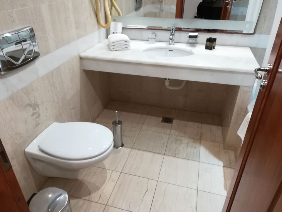 Badezimmer Hotel Serita Beach