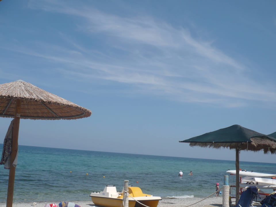 Sehr schönes Meer, NUR MIT SEEIGELN alltoura Club Hotel Poseidon Palace