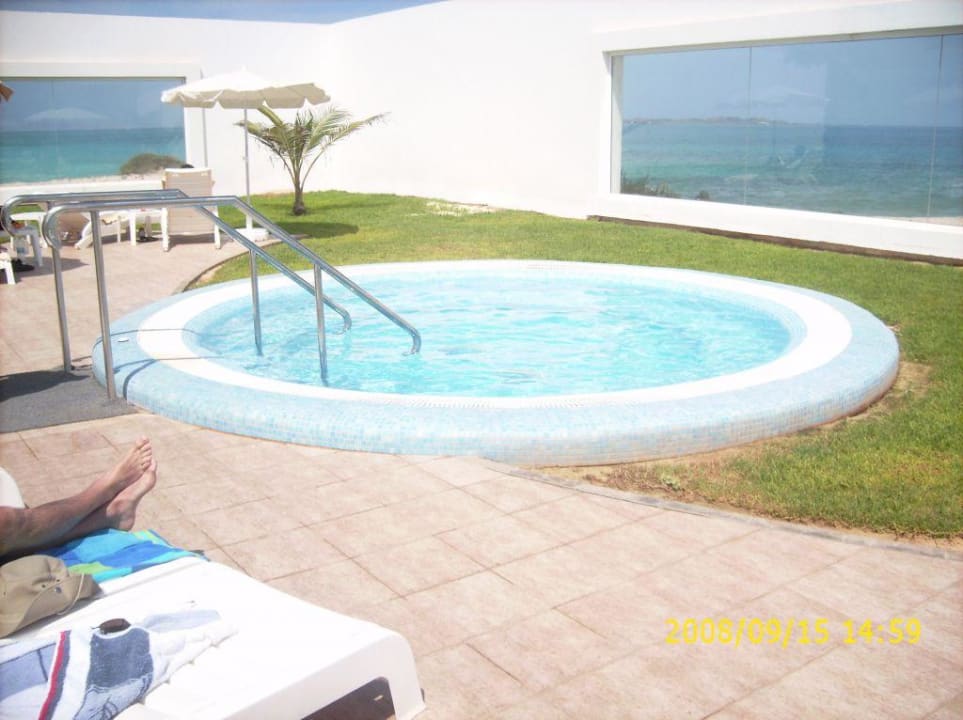 Jacuzzi im Renova Spa Hotel Riu Palace Tres Islas