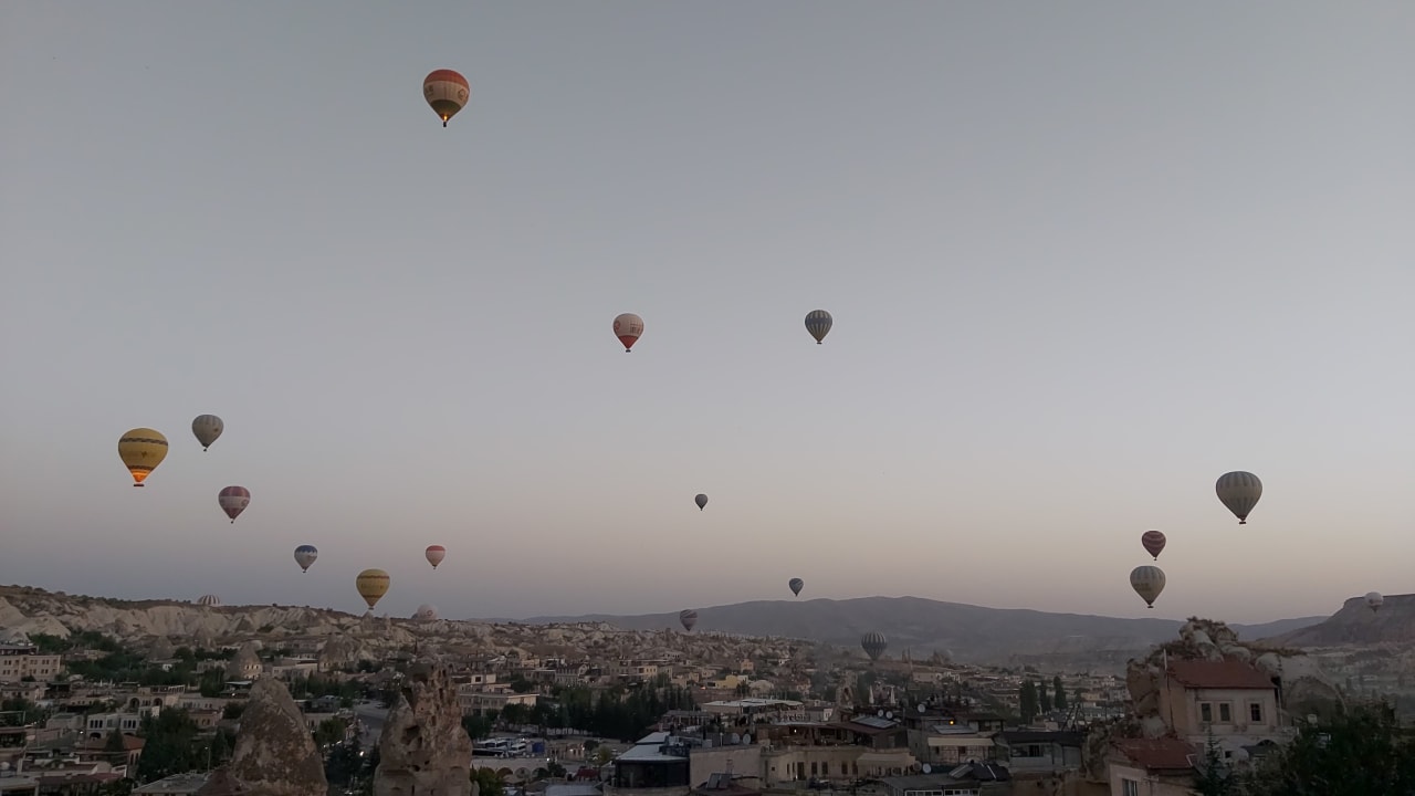 Außenansicht Hotel Castle Cave House