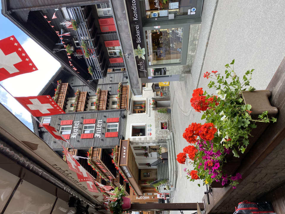 Außenansicht Tradition Julen Hotel