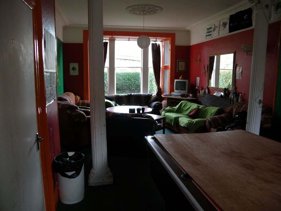 Salón bonito Paddy's Palace Hostel