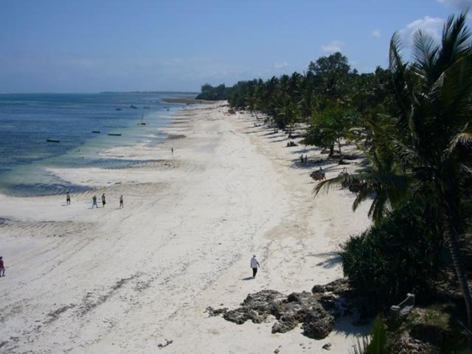 Strand bei Ebbe PrideInn Flamingo Beach Resort & Spa
