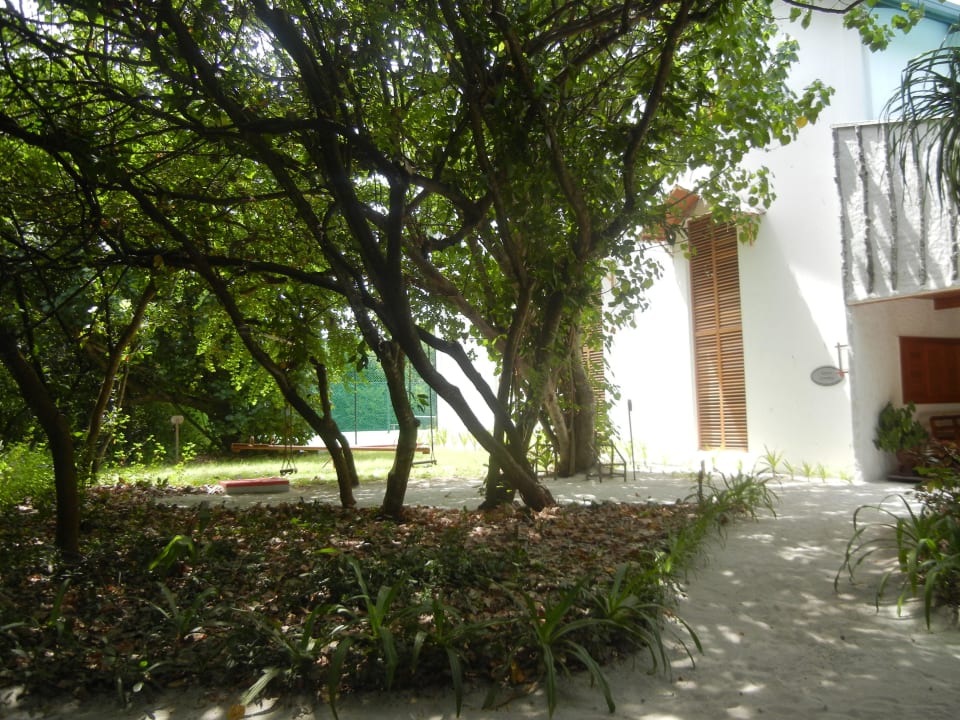 Tennisplatz Reethi Beach Resort