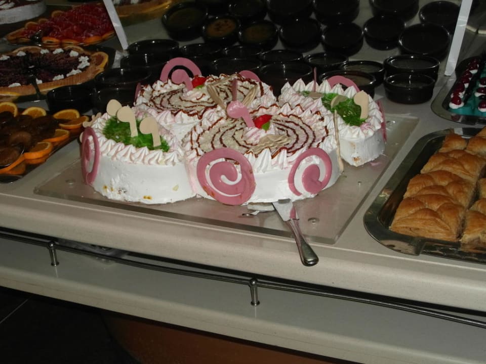 Kuchenbuffet Side Breeze Hotel