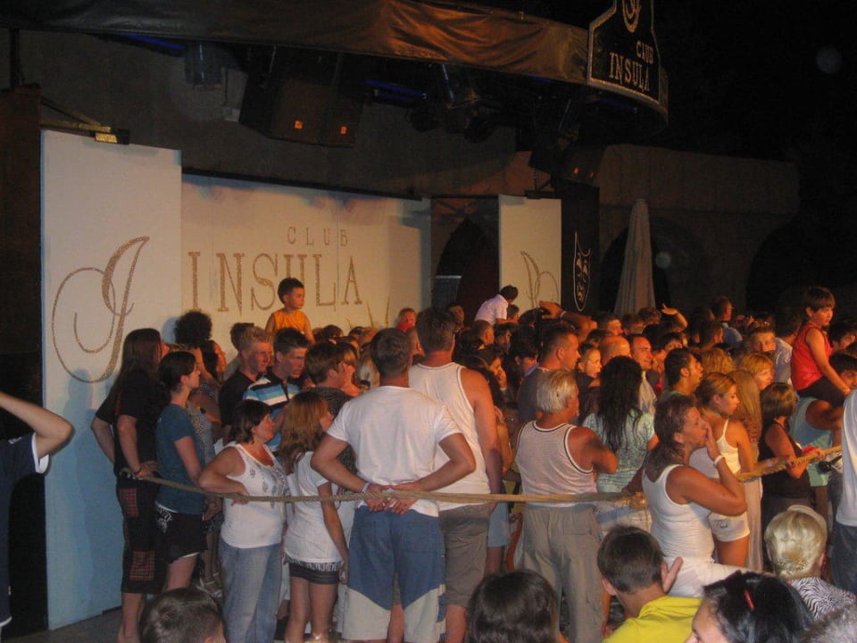 Show Palmeras Beach Hotel