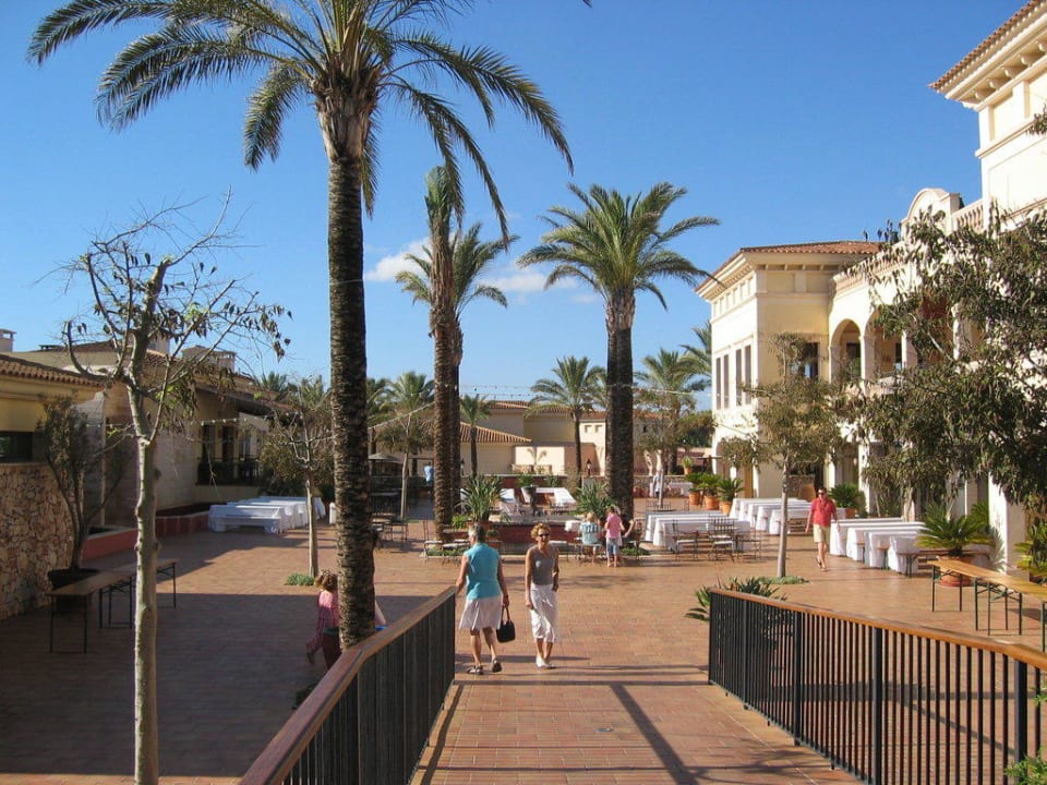 Zugang zum Plaza Major ROBINSON CALA SERENA