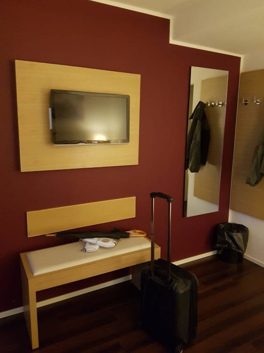 TV Hotel Goldener Knopf