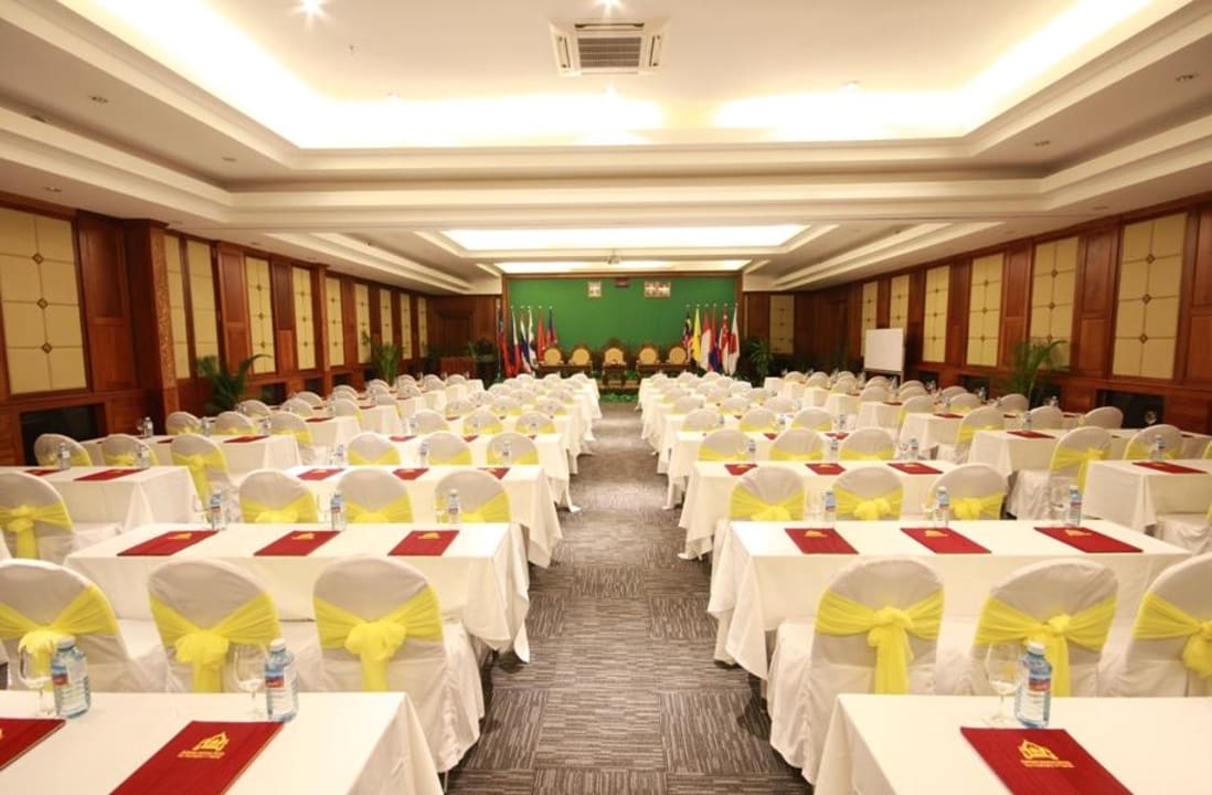 Royal Hall Meeting Room Hotel Empress Angkor
