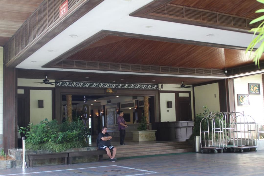 Lobby Damai Beach Resort
