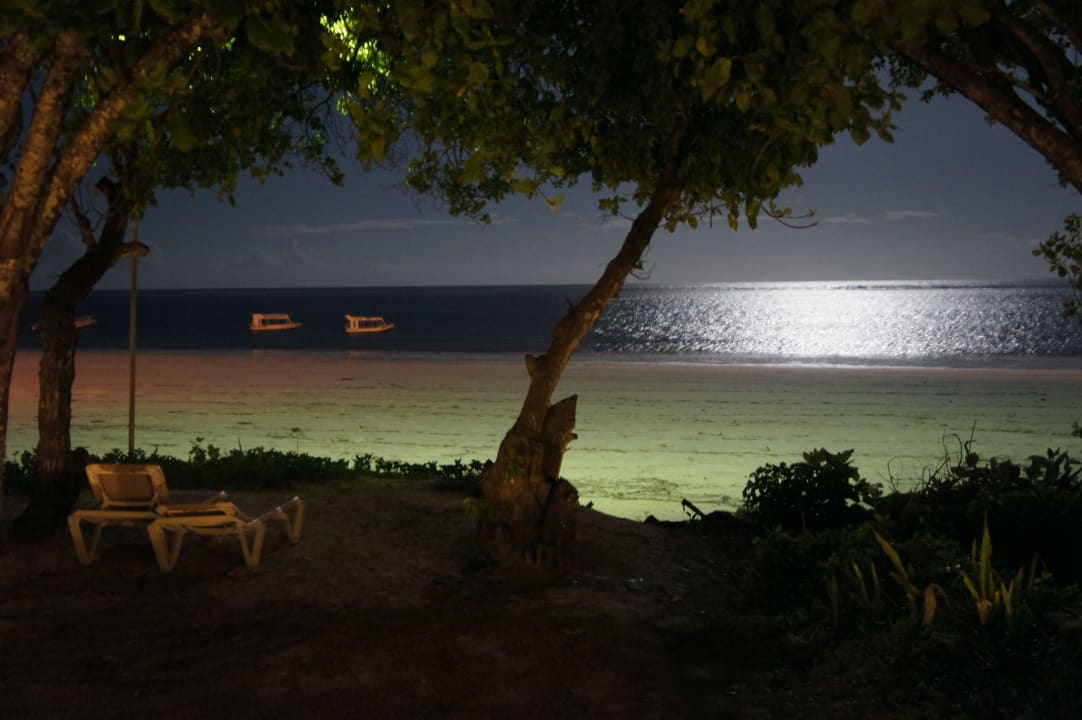 Vollmond / Strand Baobab Beach Resort & Spa