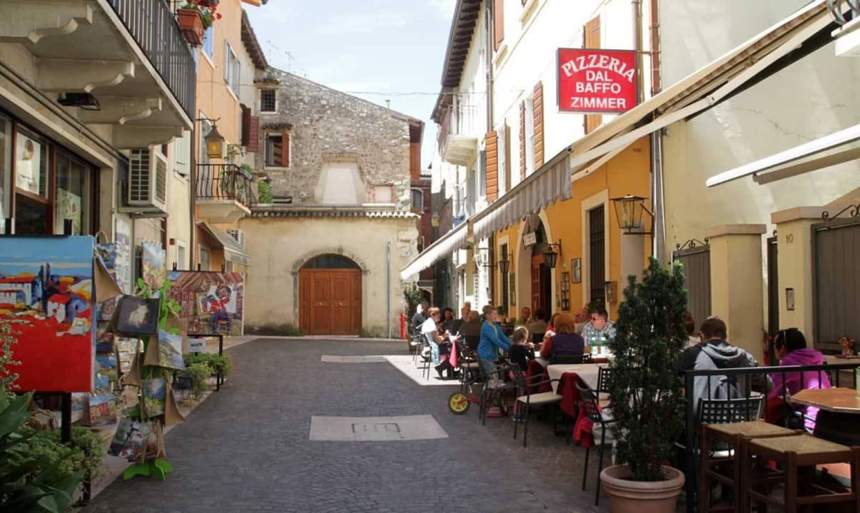 Outdoor Restaurant Baffo Lazise Albergo Dal Baffo