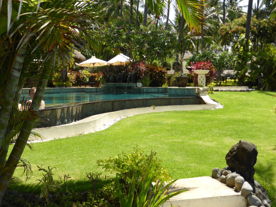 Poolbereich Alam Anda Ocean Front Resort & Spa