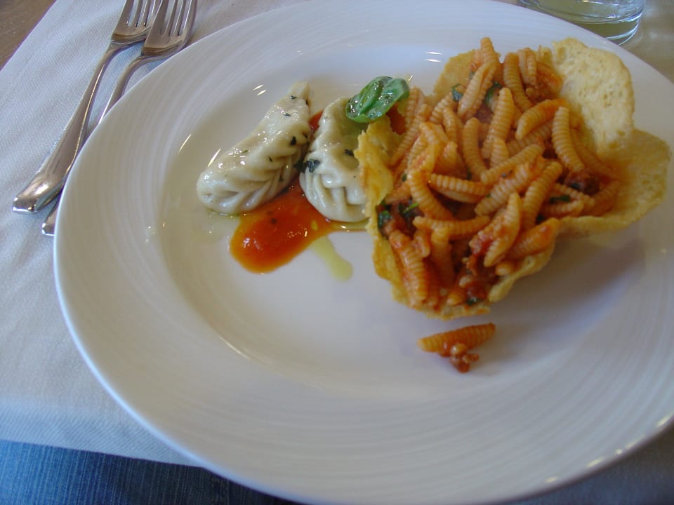 Hauptgericht - klein aber fein Hotel Resort & Spa Baia Caddinas