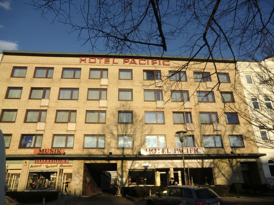 Vorderansicht des Hotels Pacific Hotel Pacific
